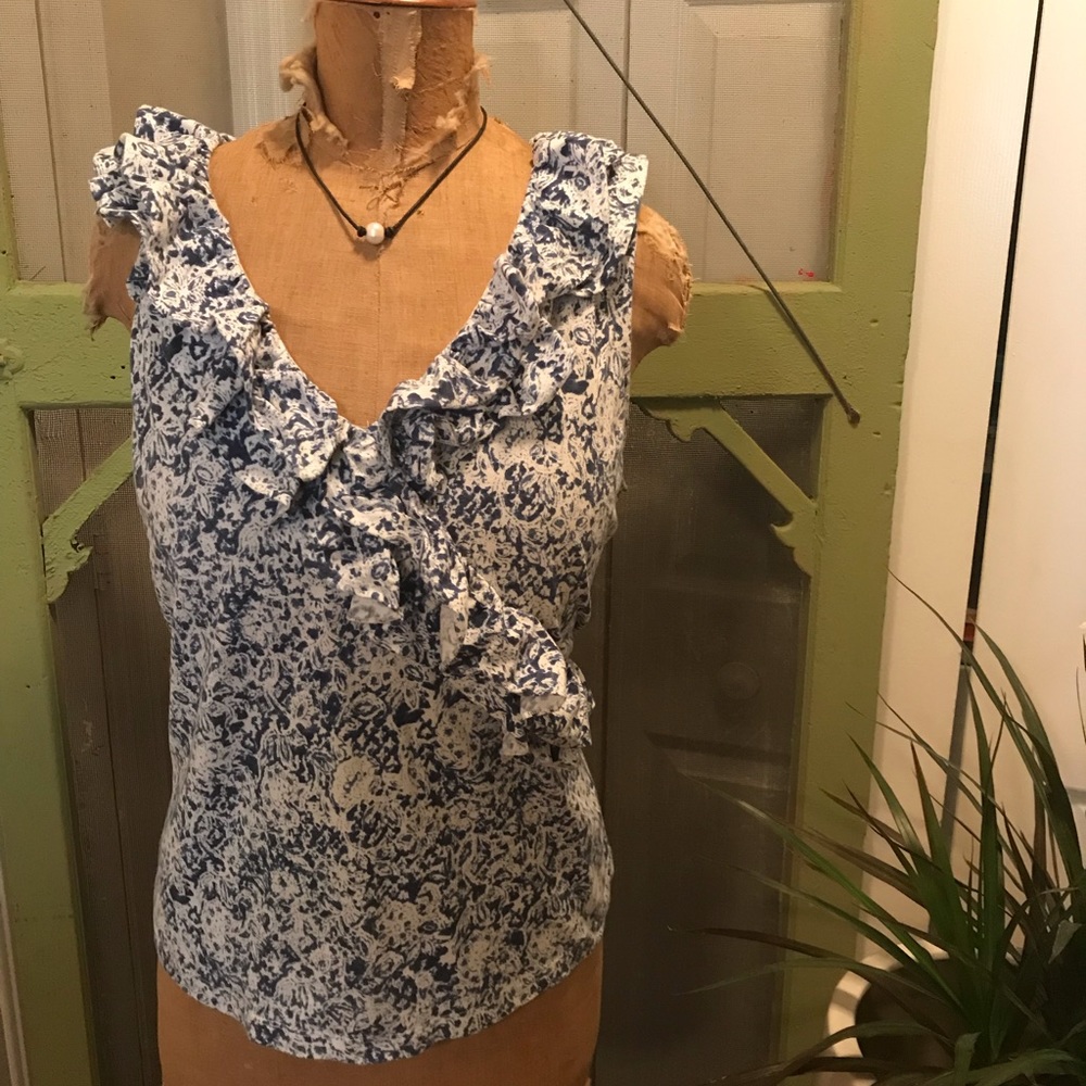 Ruffle knit top